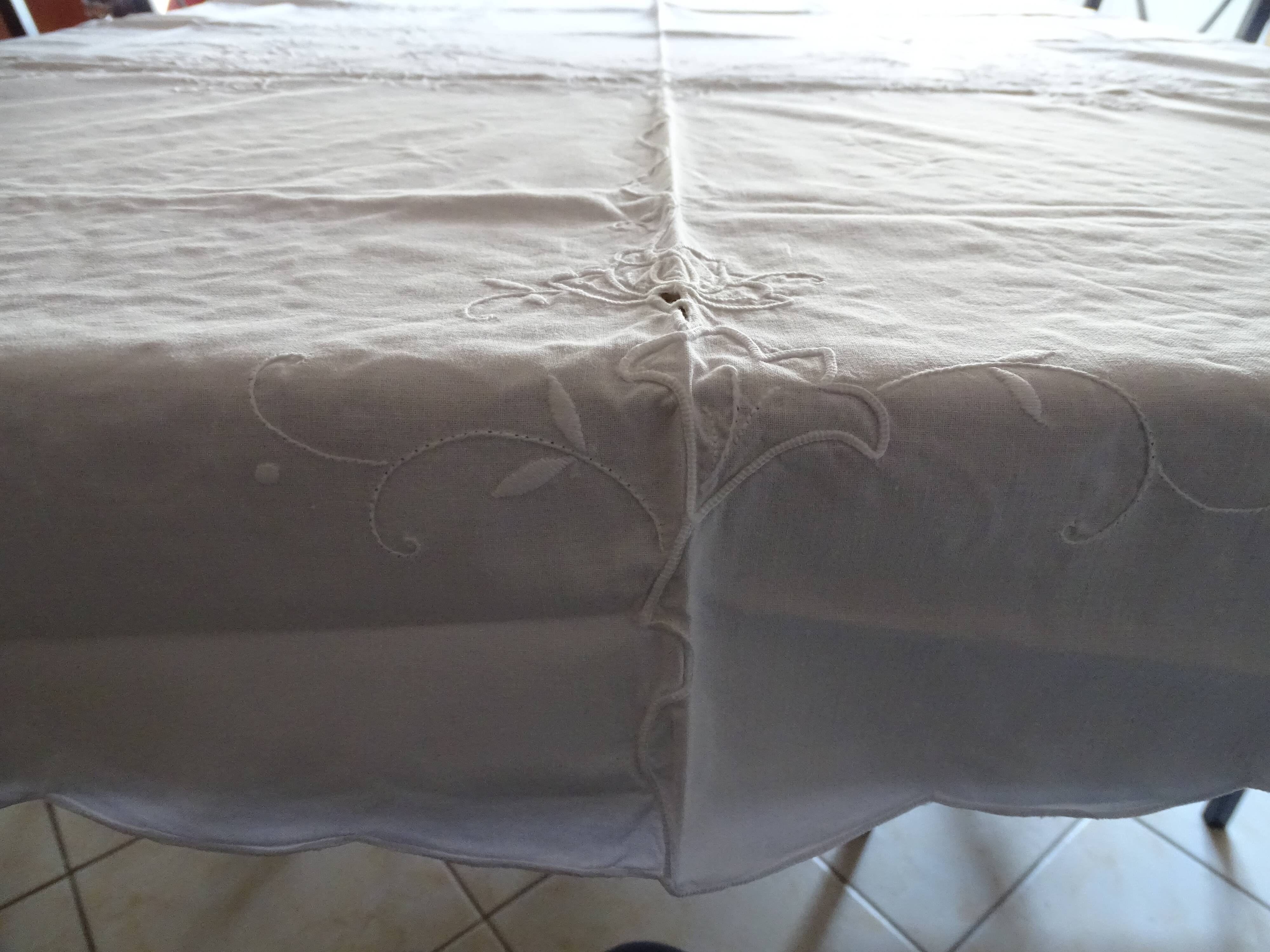 Tablecloth and 8 matching cotton towels - 200 x 160