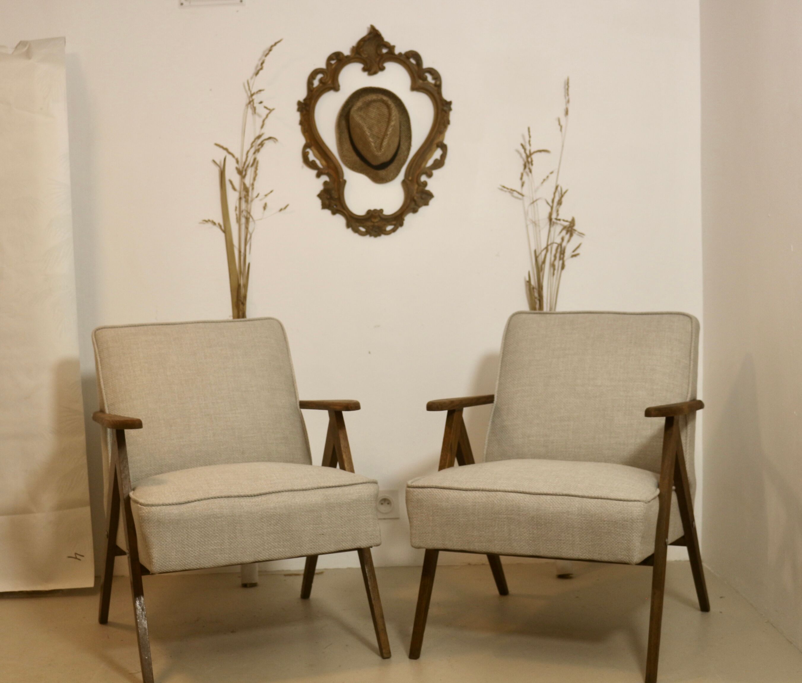 Pair of vintage armchairs design year 60 in oak