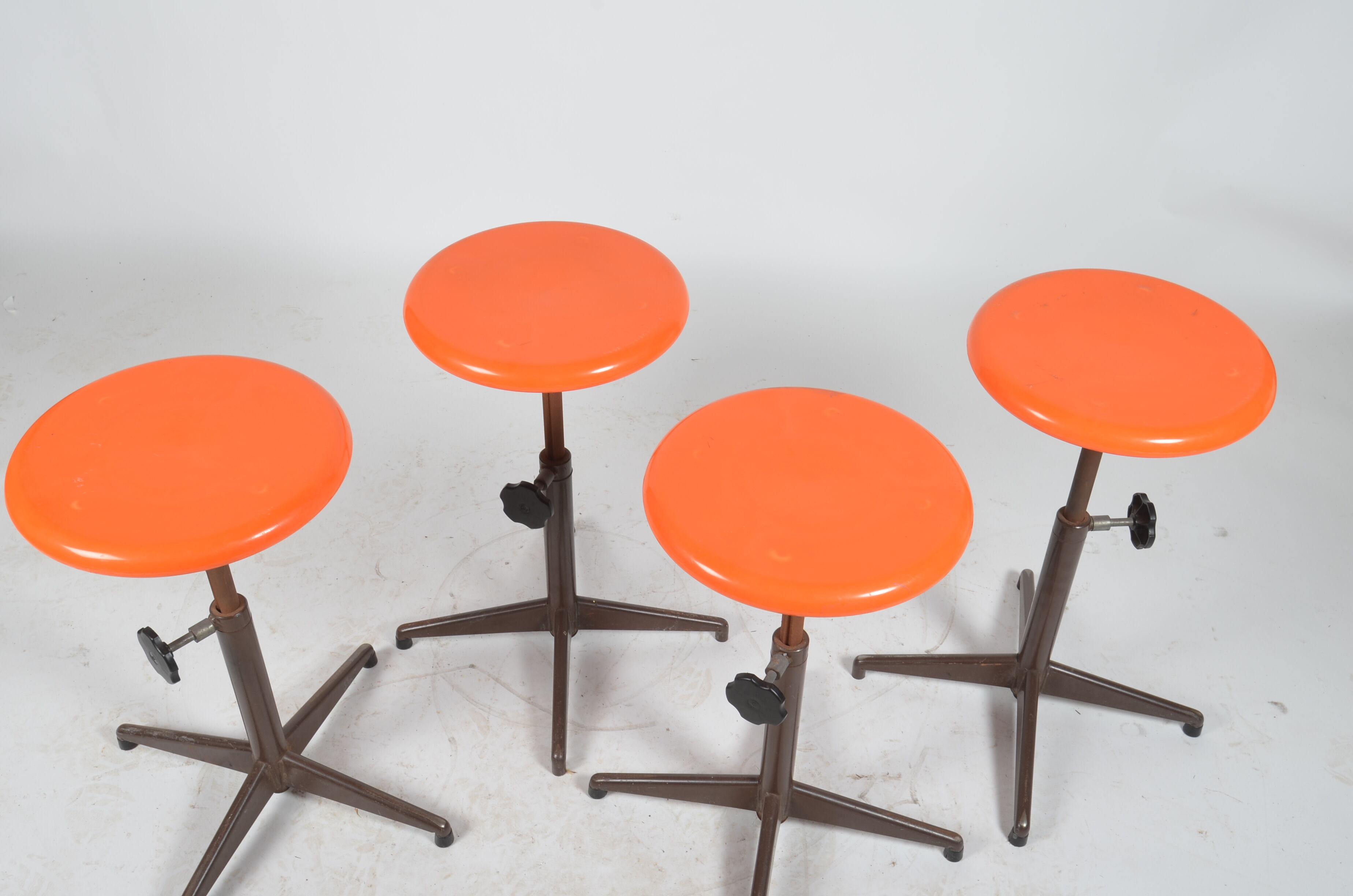 Set de 4 tabourets industriels Strafor