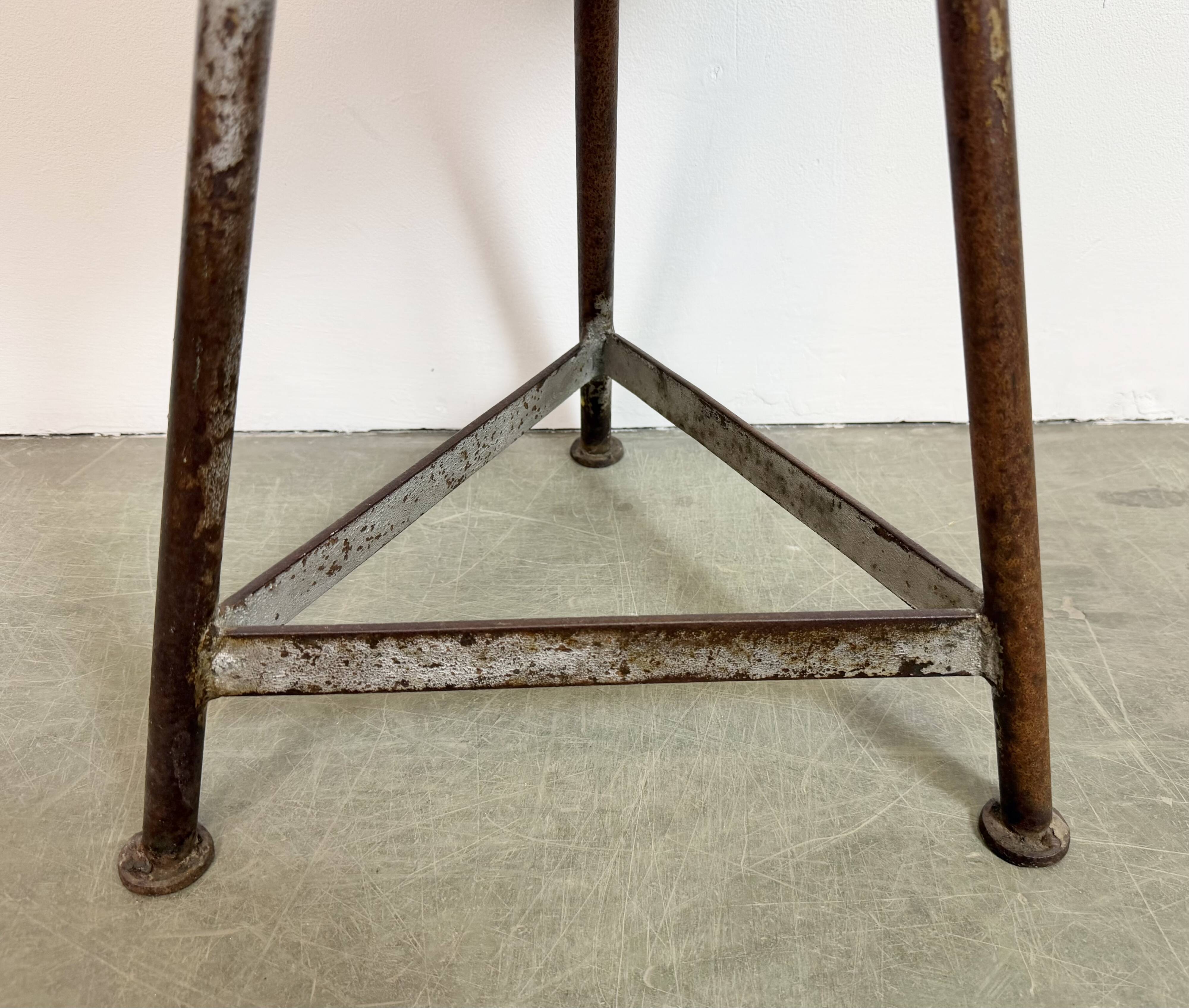 Tabouret d'atelier industriel gris, années 1960