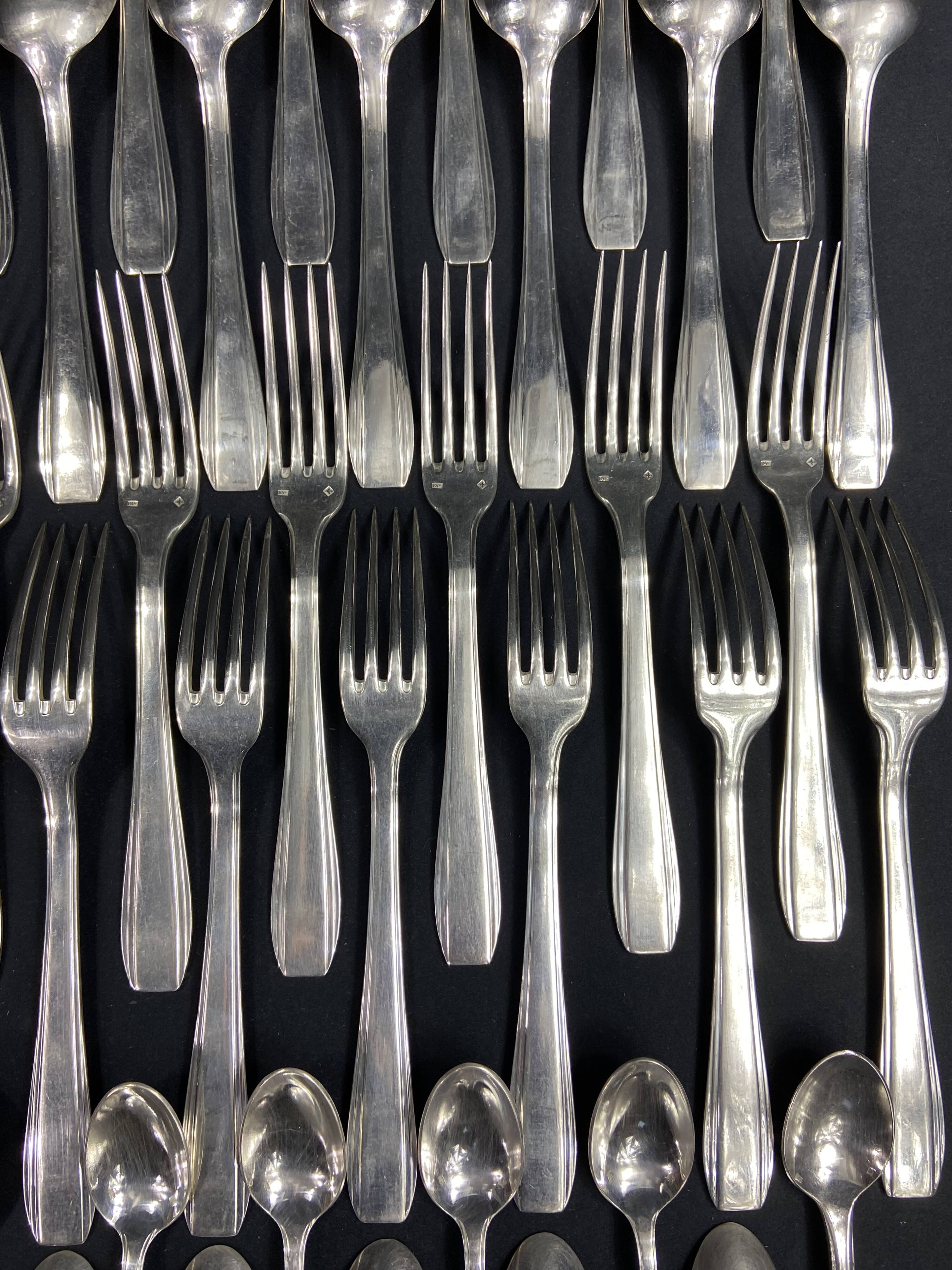 Vintage design silver metal cutlery set