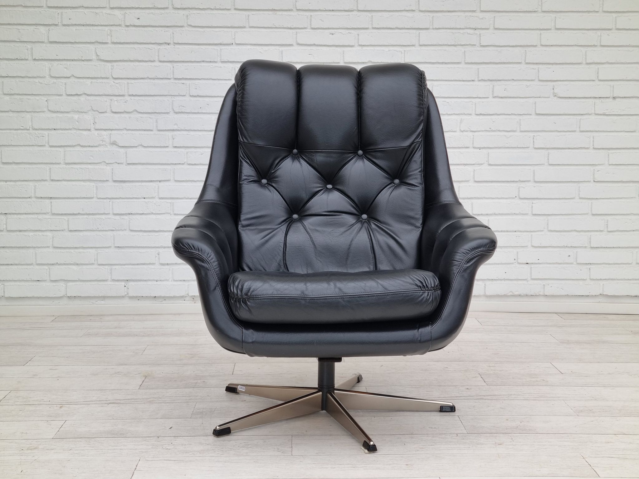 Fauteuil en cuir pivotant danois vintage