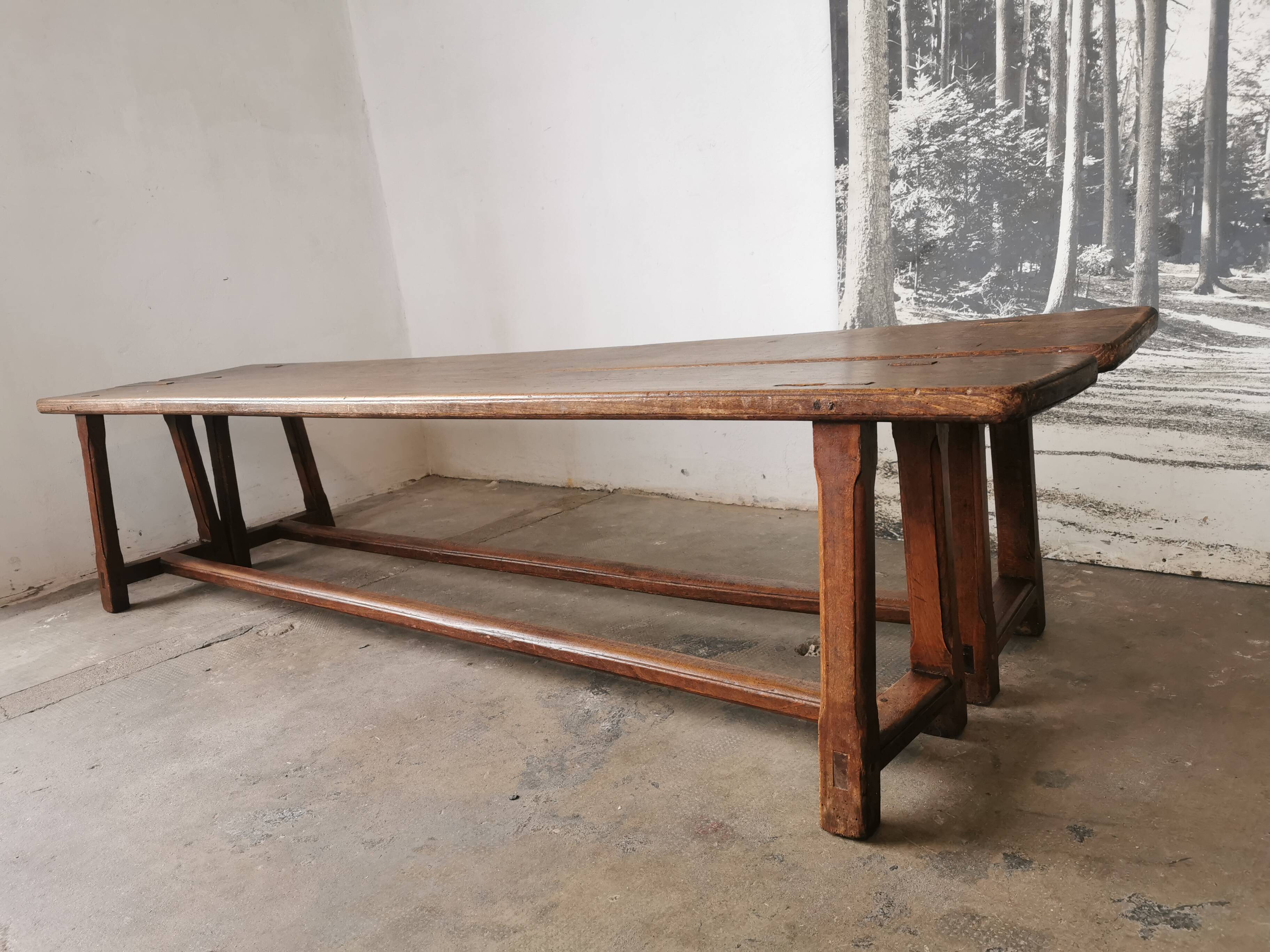 Paire de bancs anciens en chêne