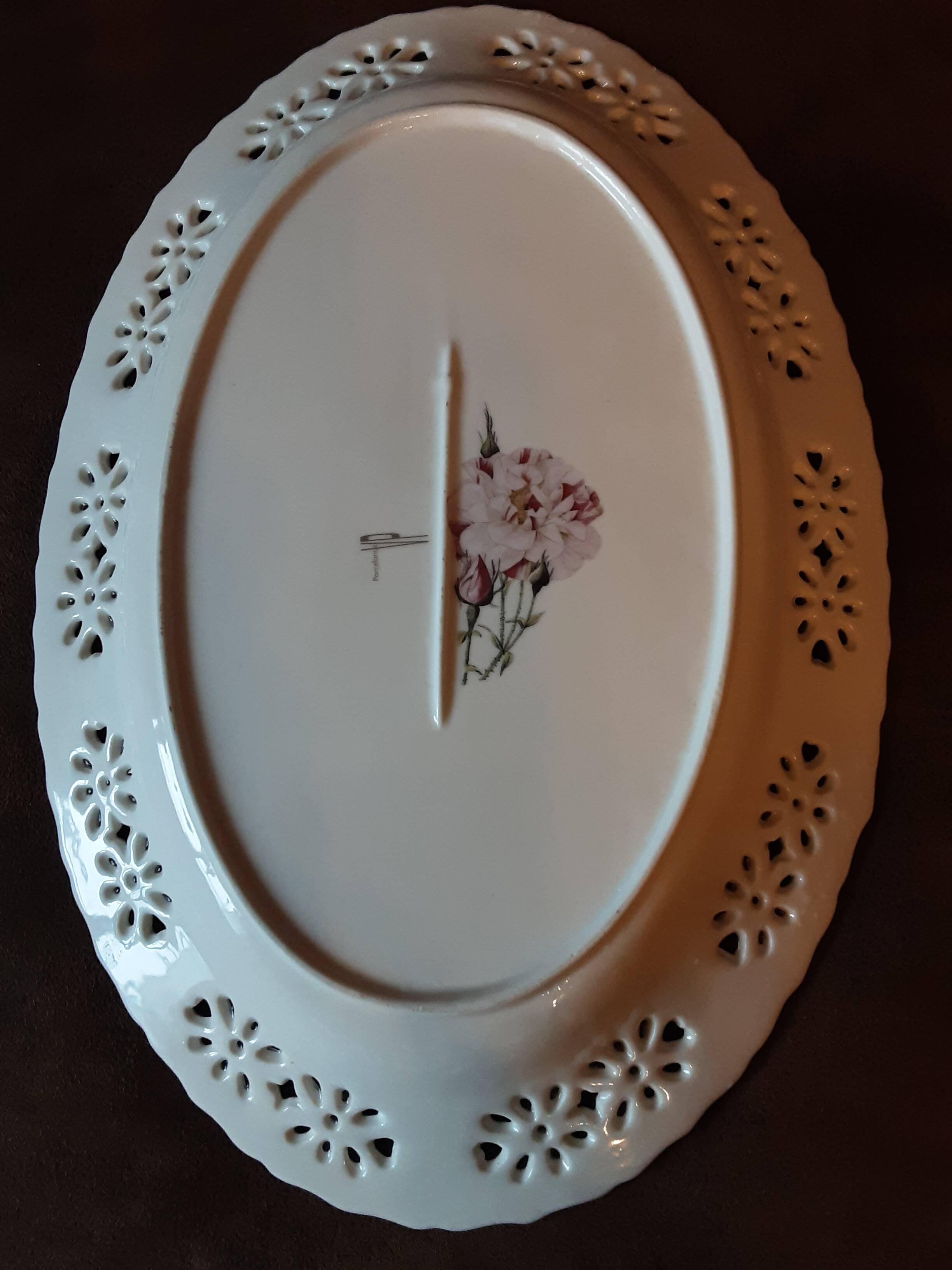 Barbotine style porcelain dish