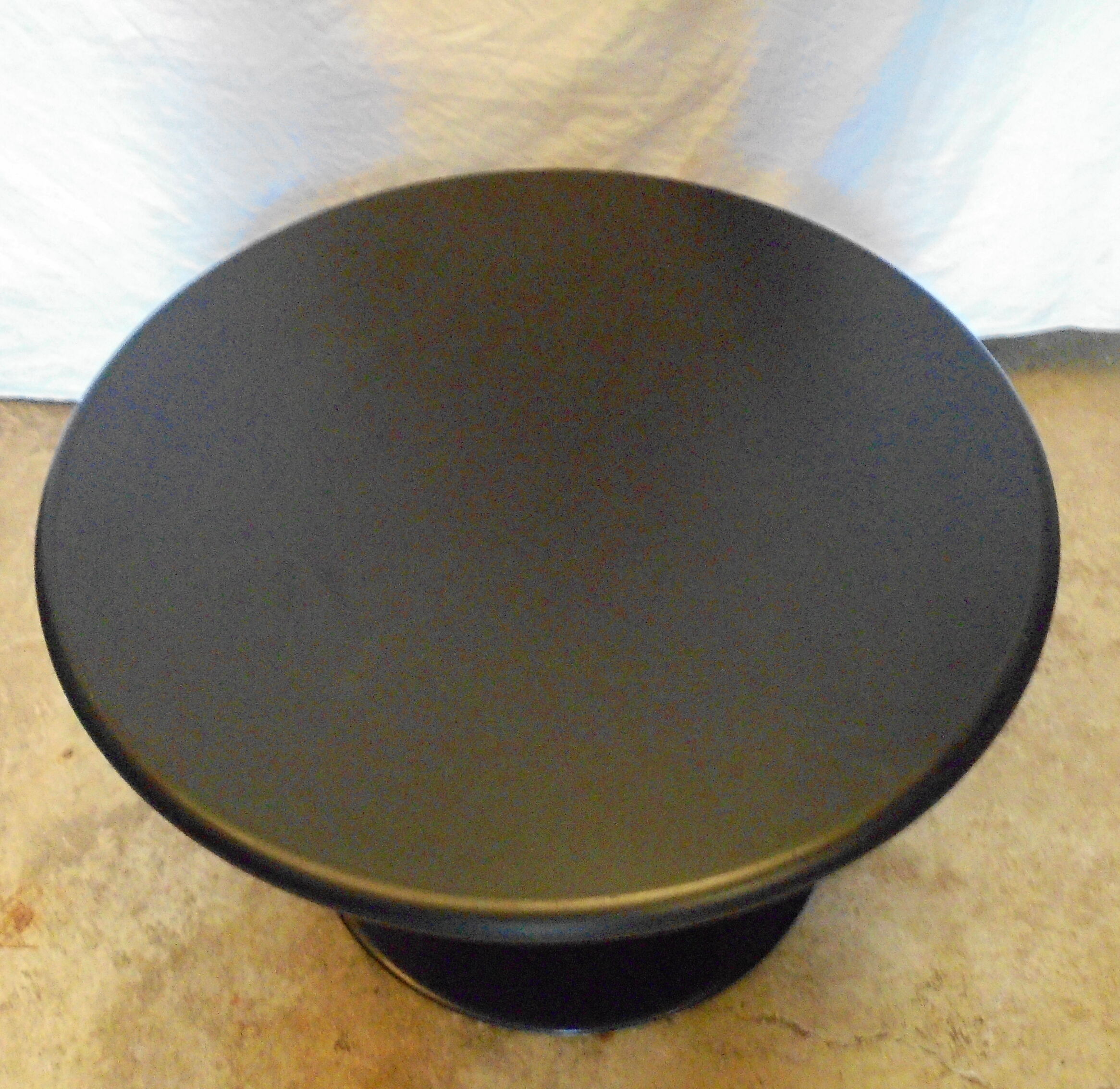 Coffee table round double-sided tray and tulip foot 70s