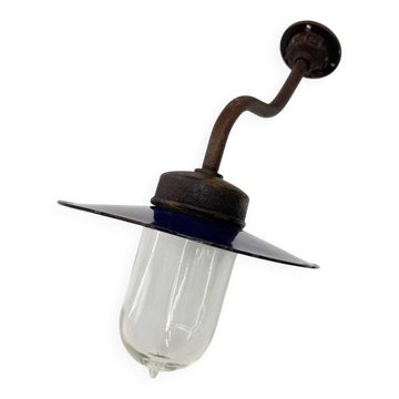 Lampe de cour