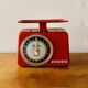 Stube - old household scale in red enameled metal - force 10