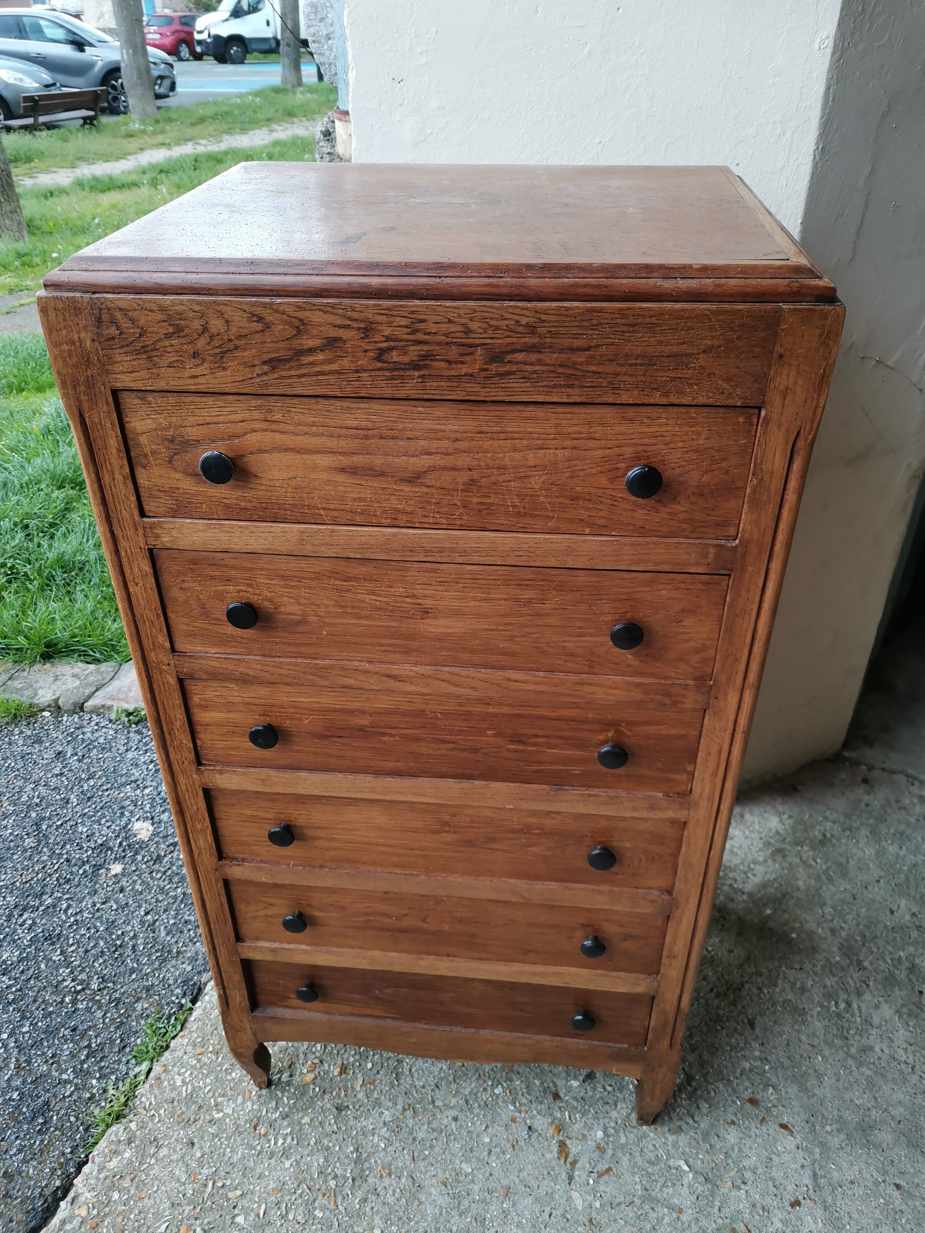 Vintage dresser