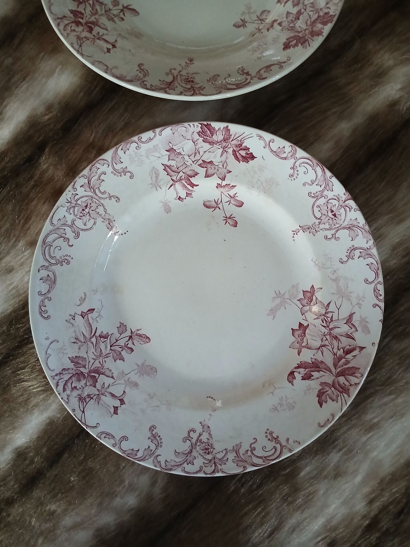20 mismatched antique flat plates in ironstone