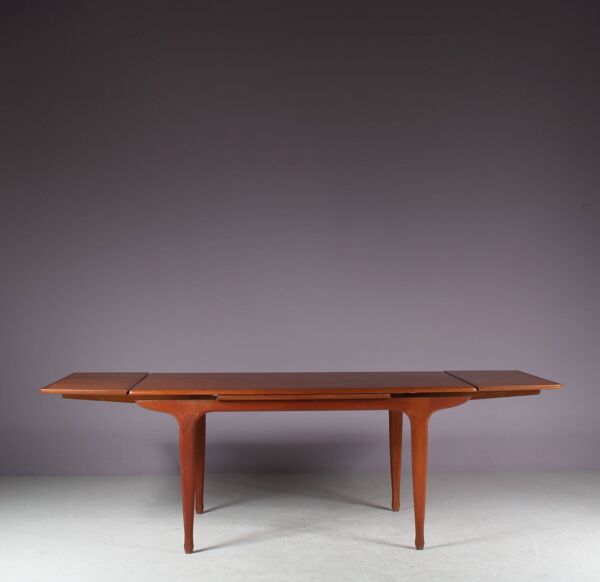 Table à manger extensible en teck des années 1960 par TV Meubles Paris, France