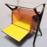 Chariot de bar avec intérieur jaune canari et lumière, Italie années 1960