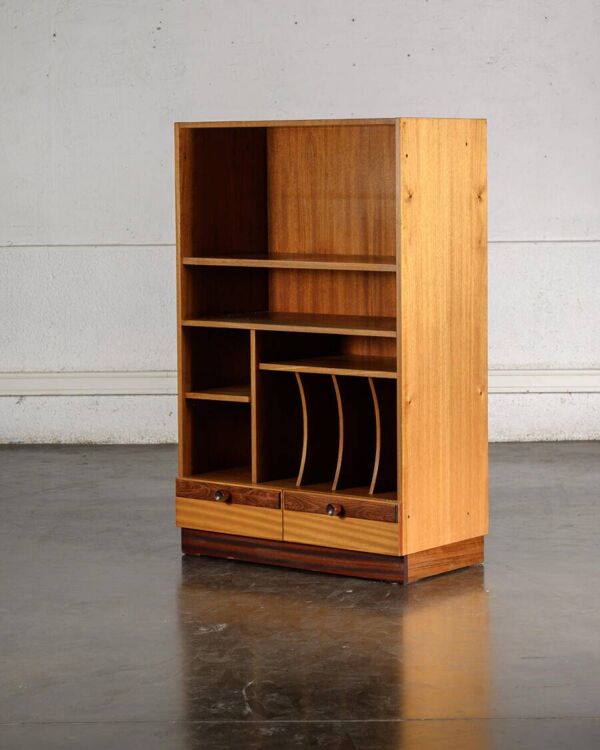 Meuble de rangement, bibliothèque