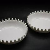 Mebel Clam ashtray from the 1970s by Alan Fletcher in white.