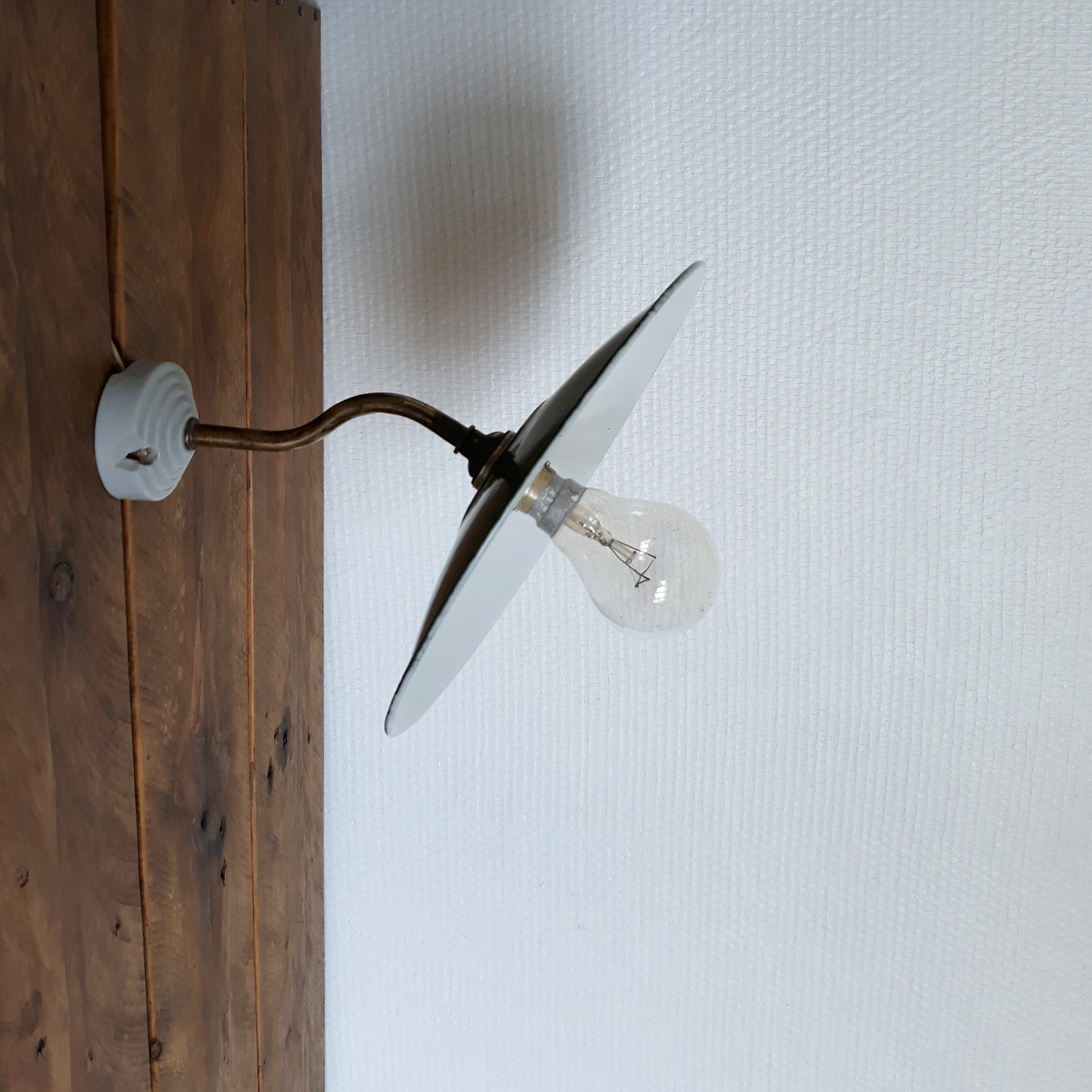 Wall  lamp, gooseneck, enamelled sheet