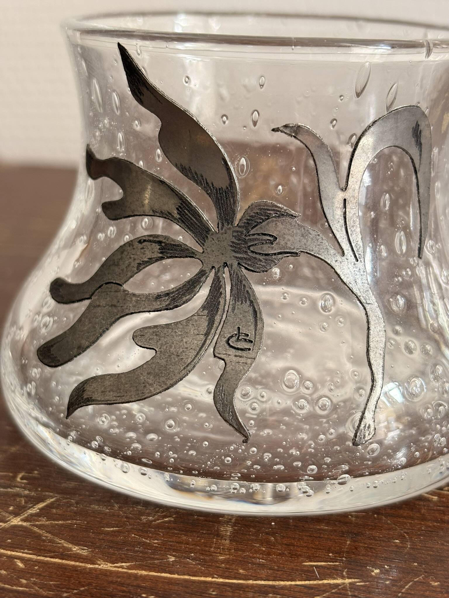 Pot à lait en verre bullé style Murano, signé
