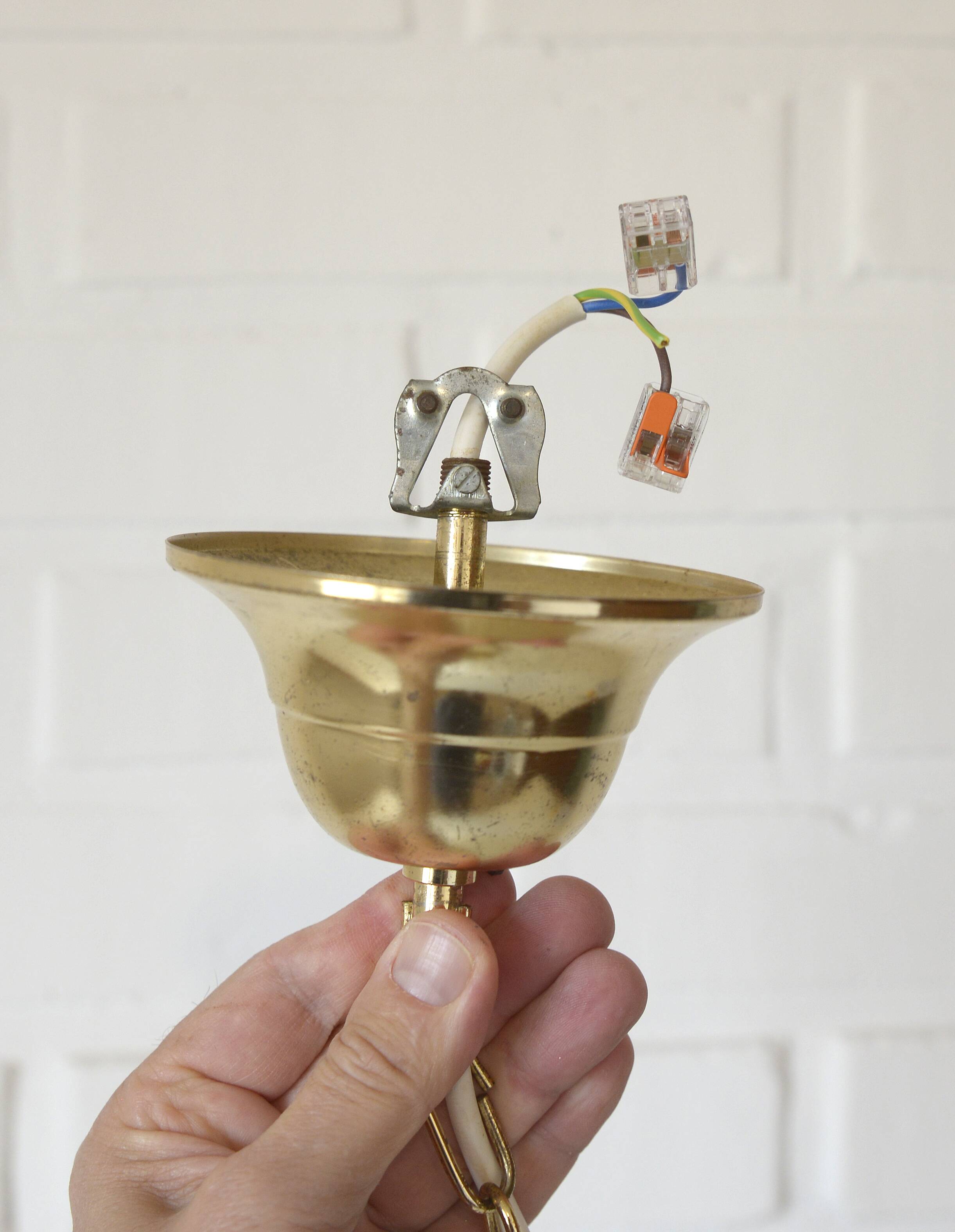 Suspension vintage en verre opalin blanc / Éclairage éclectique années 1970