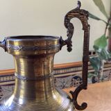 Amphora, large Napoleon III vase in brass.