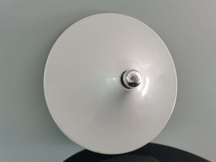 "Disco" lamp designed by Gianluigi Gorgoni for Stilnovo 1970