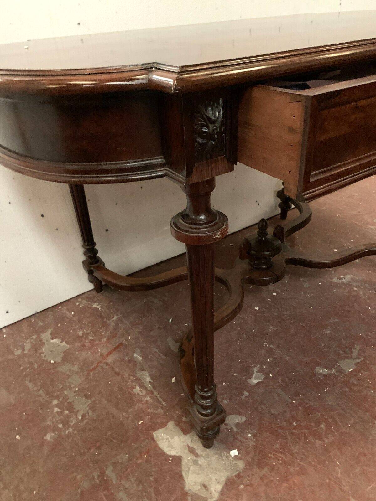 Napoleon III desk table in rosewood and 19th century veneer