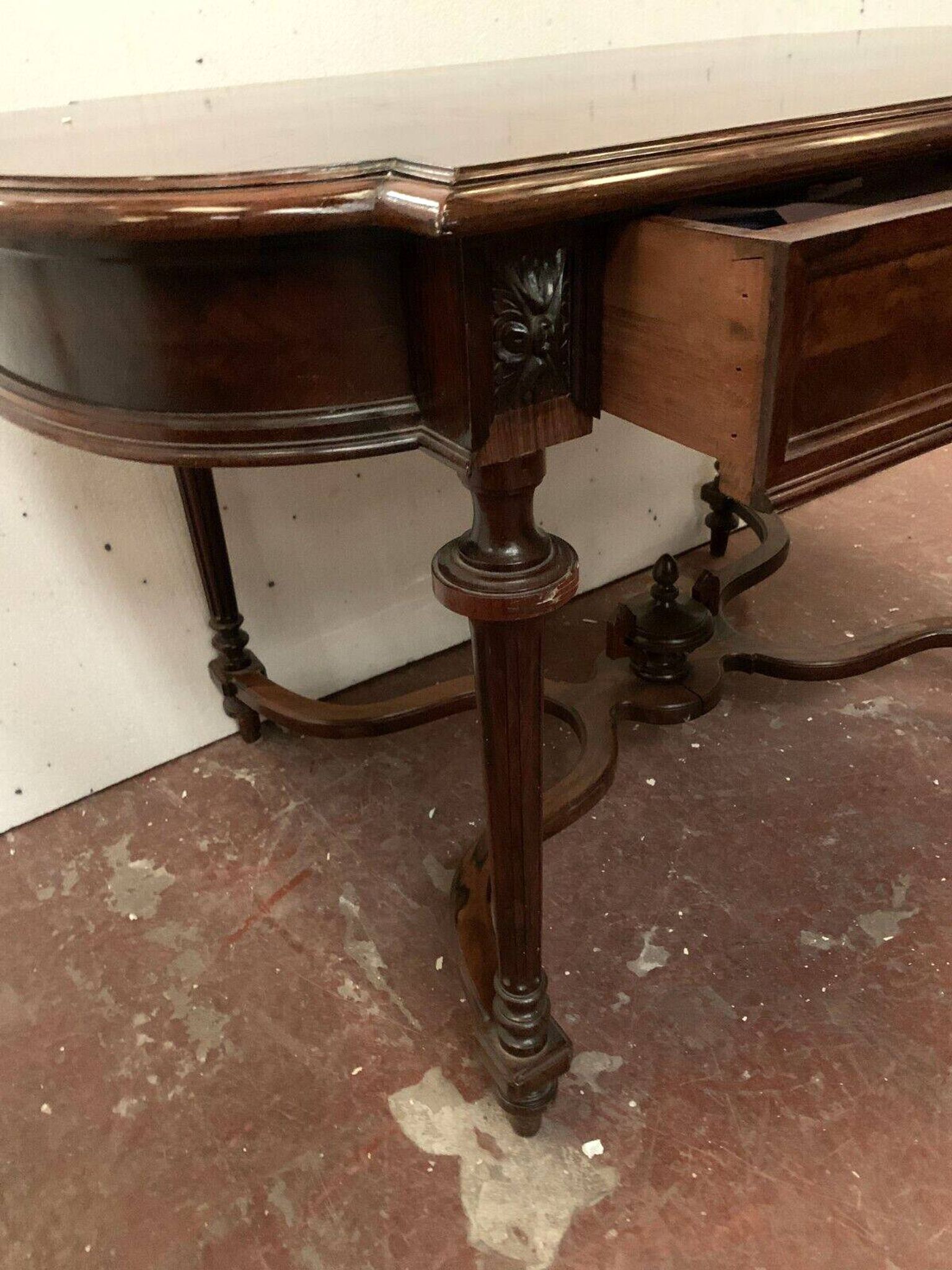 Napoleon III desk table in rosewood and 19th century veneer