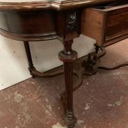 Napoleon III desk table in rosewood and 19th century veneer