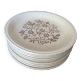 9 assiettes à dessert