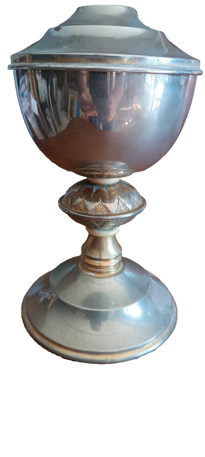 Pisside - mid-20th century host box