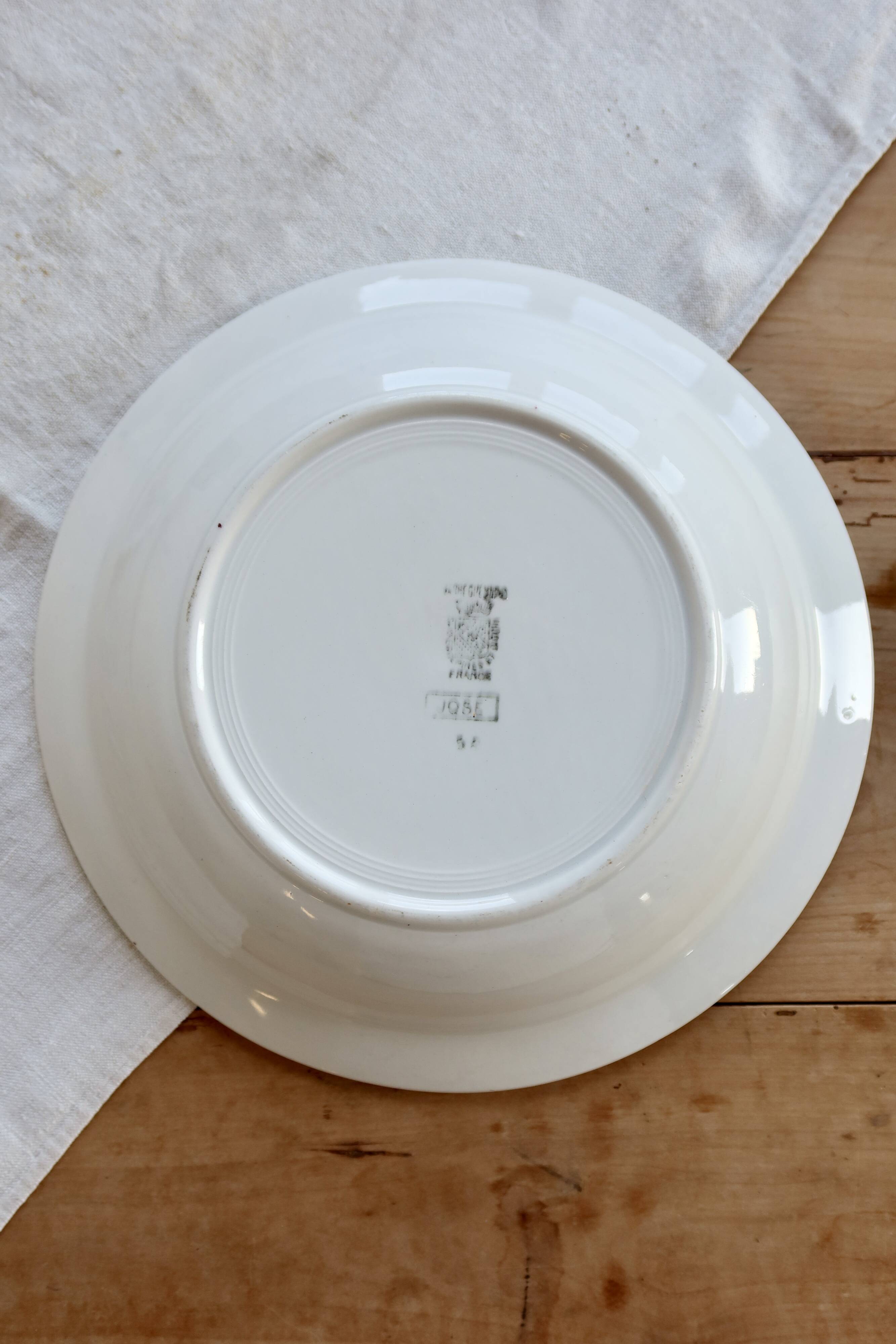 Antique hollow serving dish, Sarreguemines Digoin - José model.