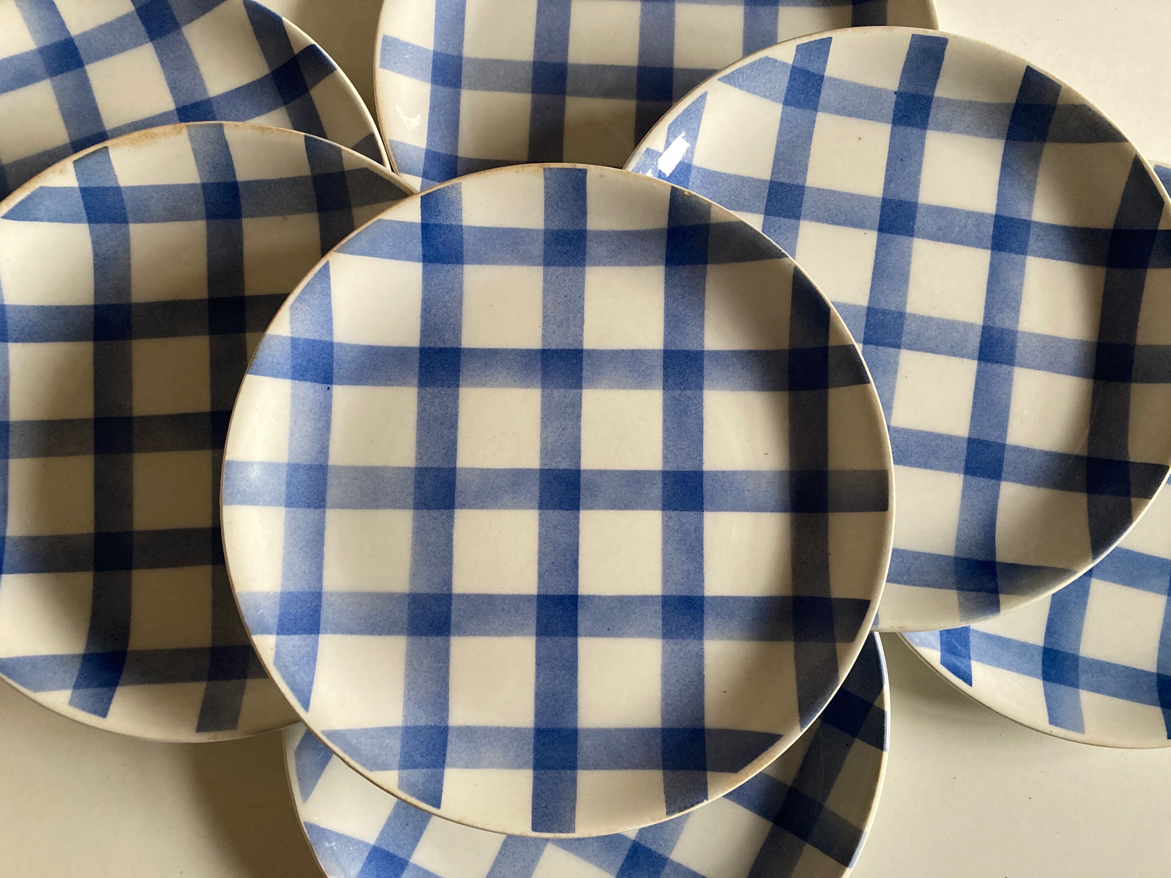 Set de 7 assiettes 1960 en faience vichy