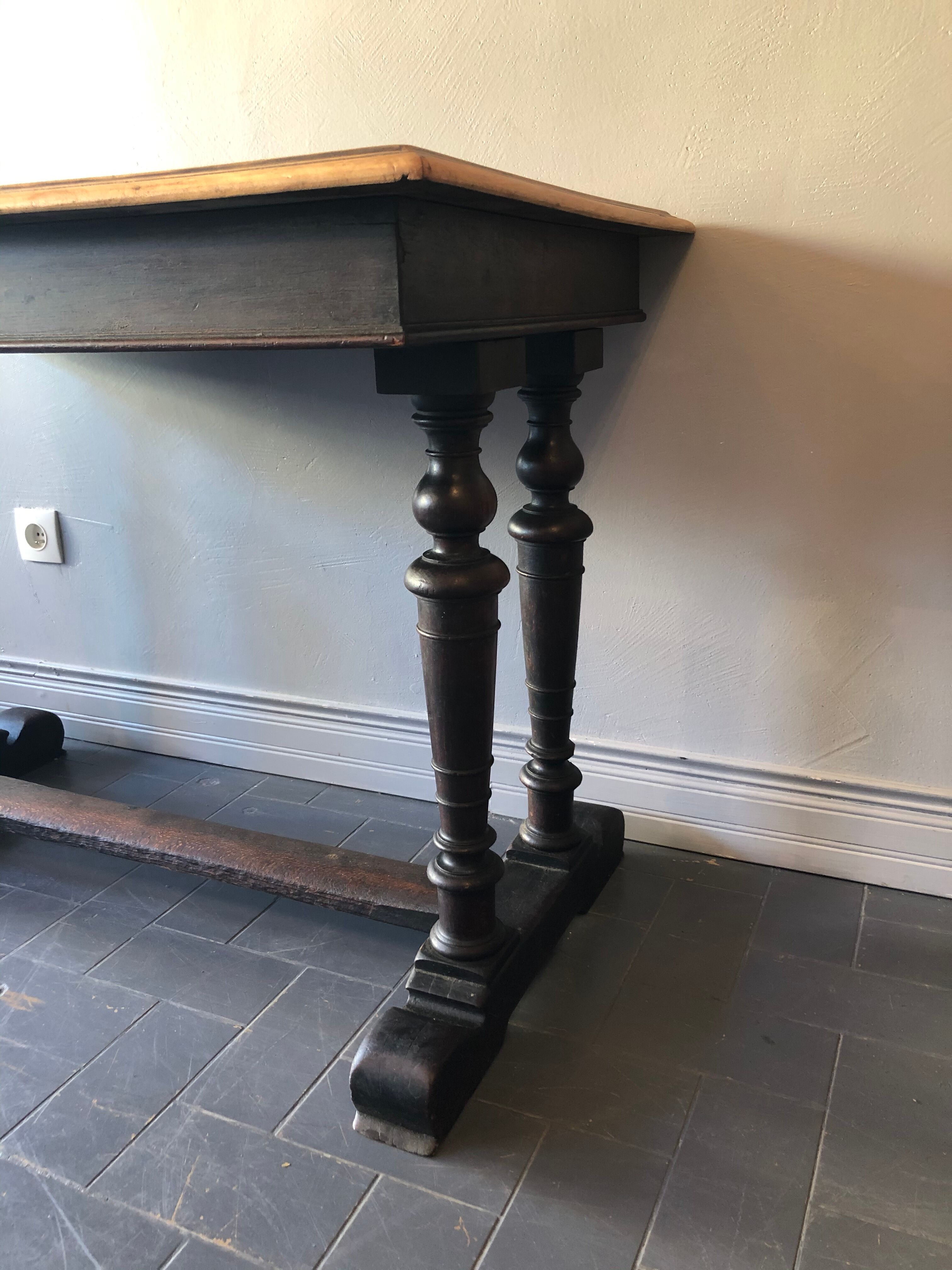 Bistro table early XXth