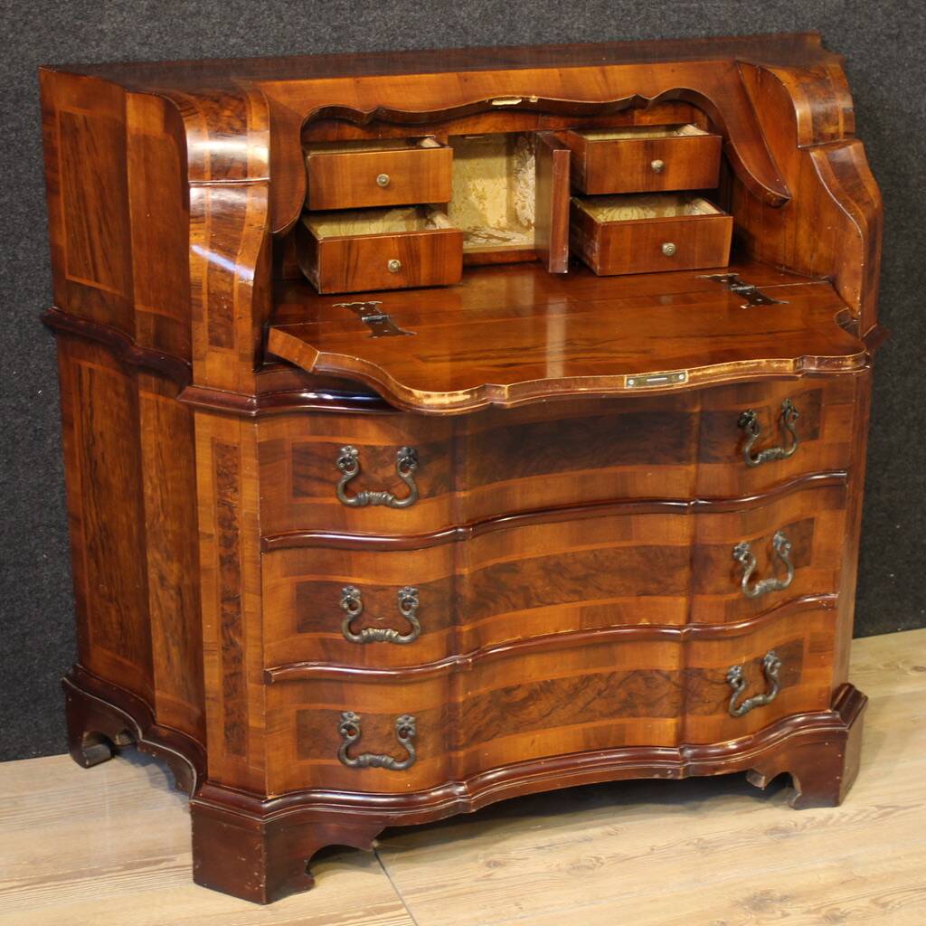 Bureau vénitien en bois de noyer du 20ème siècle