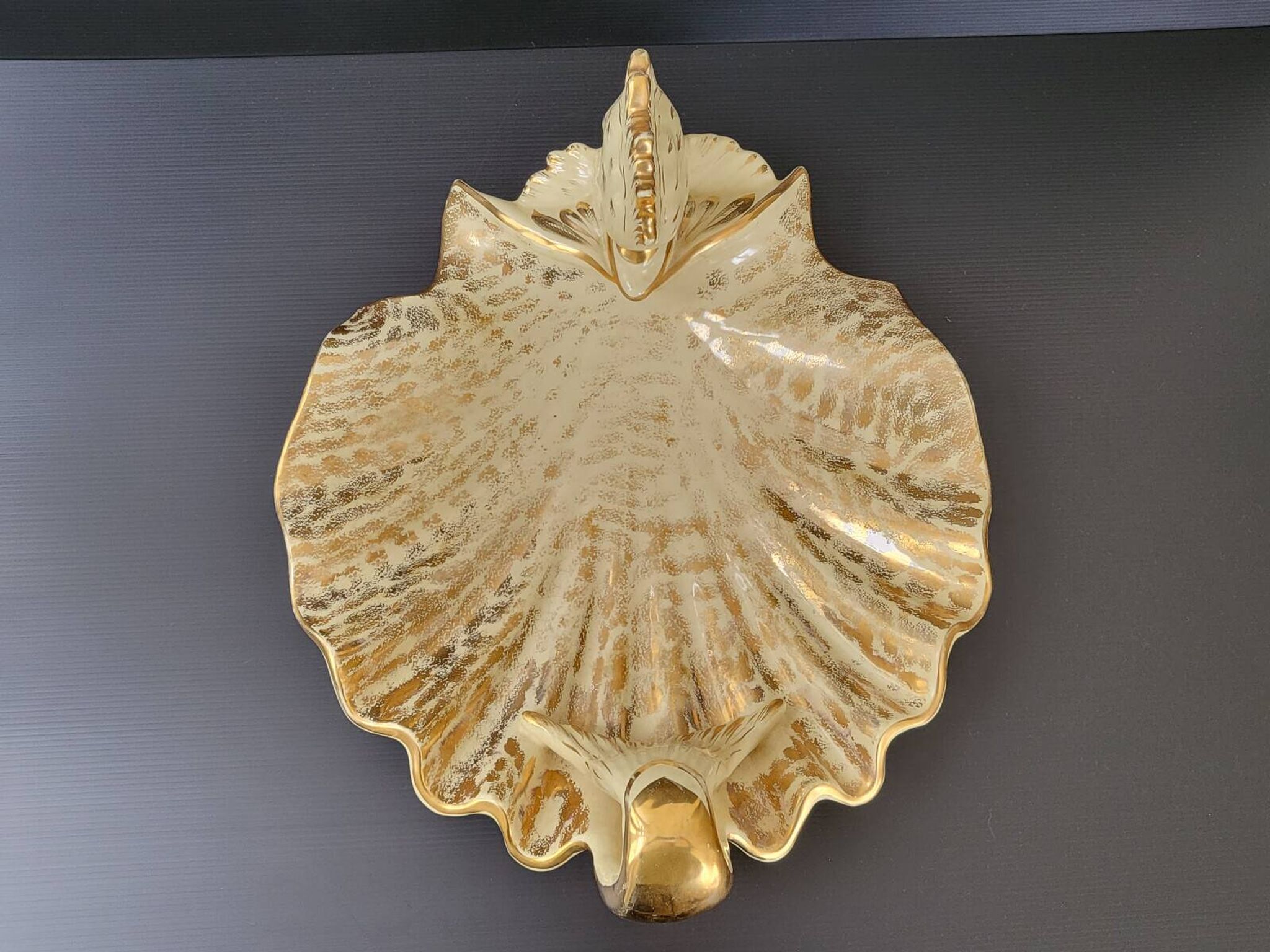 IMPORTANT ITALIAN CERAMIC FRUIT BOWL 1960 FISH UNDER SHELL