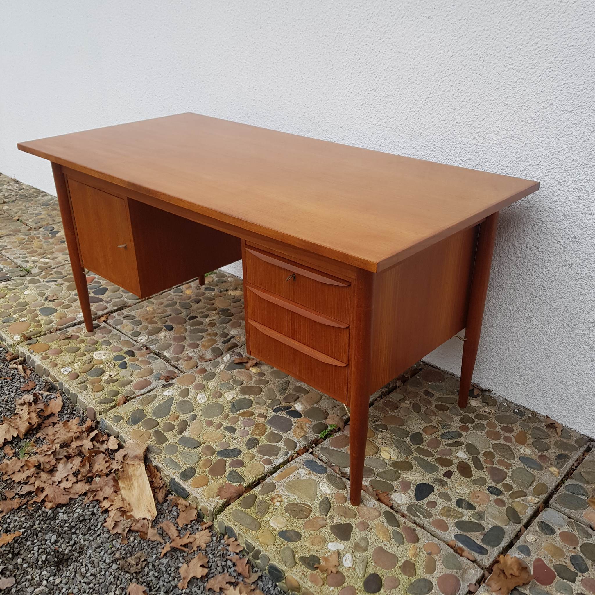Teak steering desk pat Tibergaard, Denmark