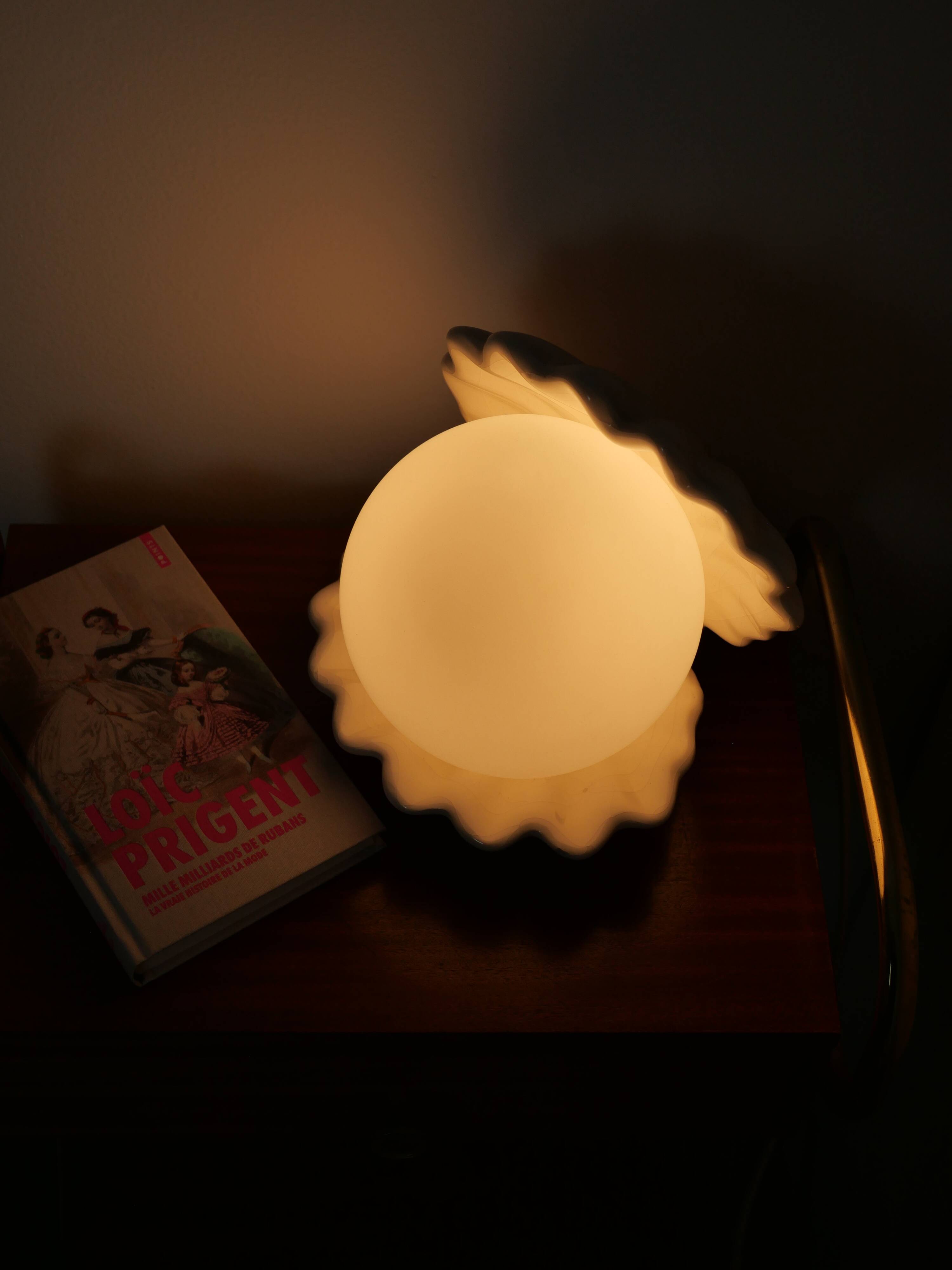 Lampe coquillage en céramique blanche