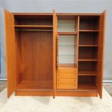 Scandinavian dressing cabinet with round mirror