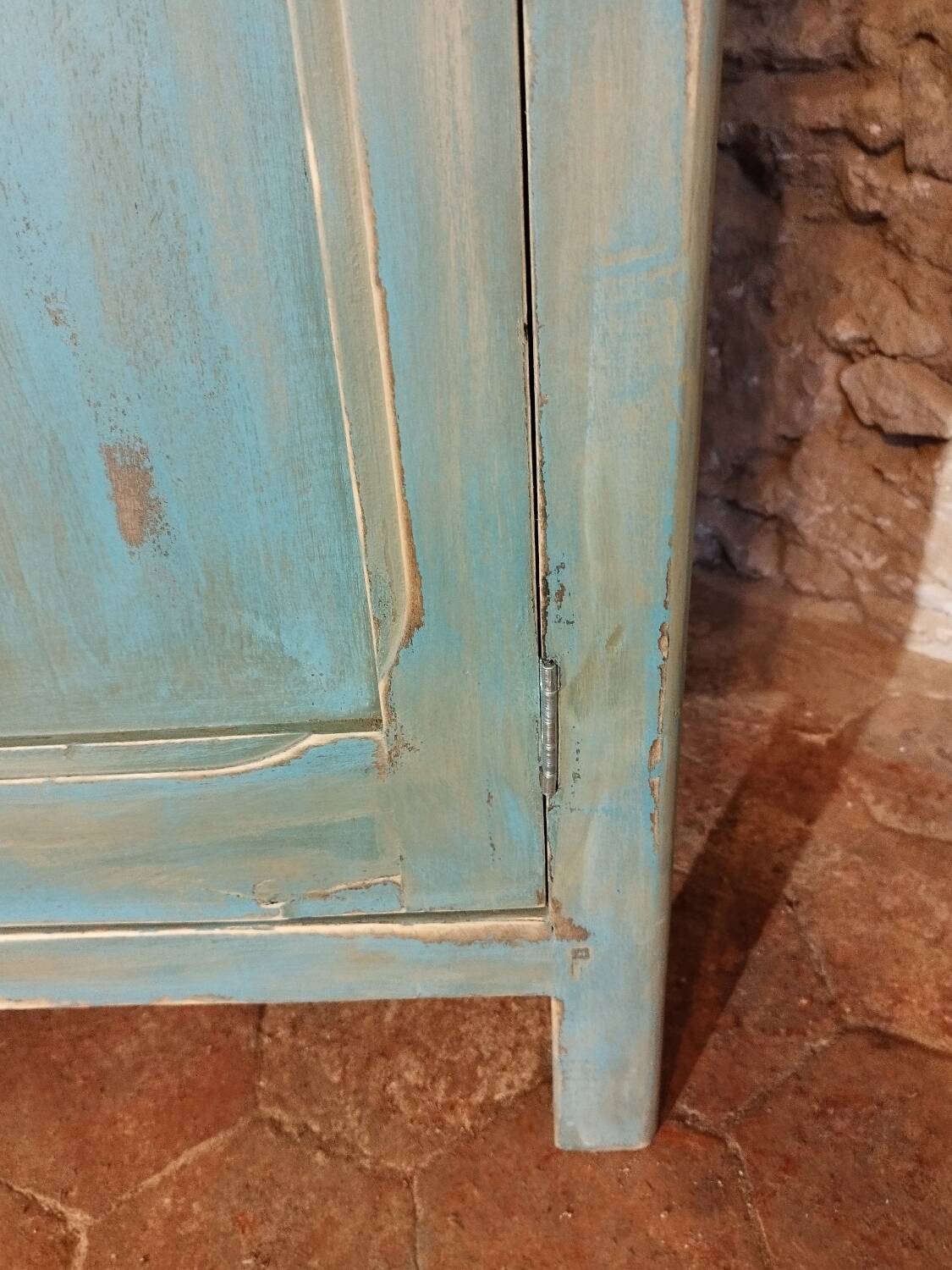Armoire parisienne