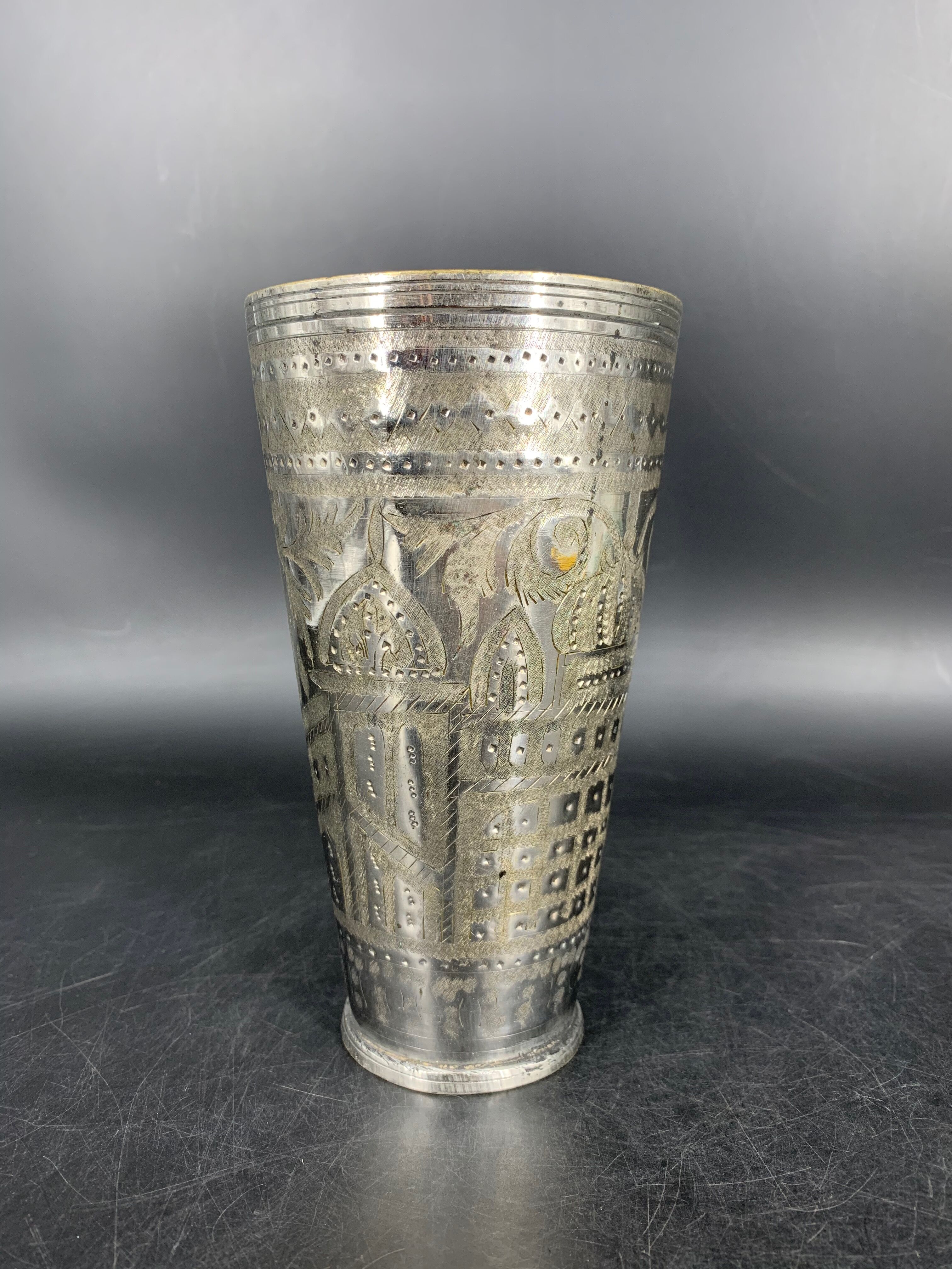 Glass in former Lassi No.14, India / Pakistan