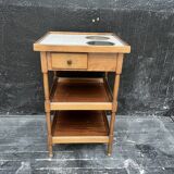 Old refreshing table