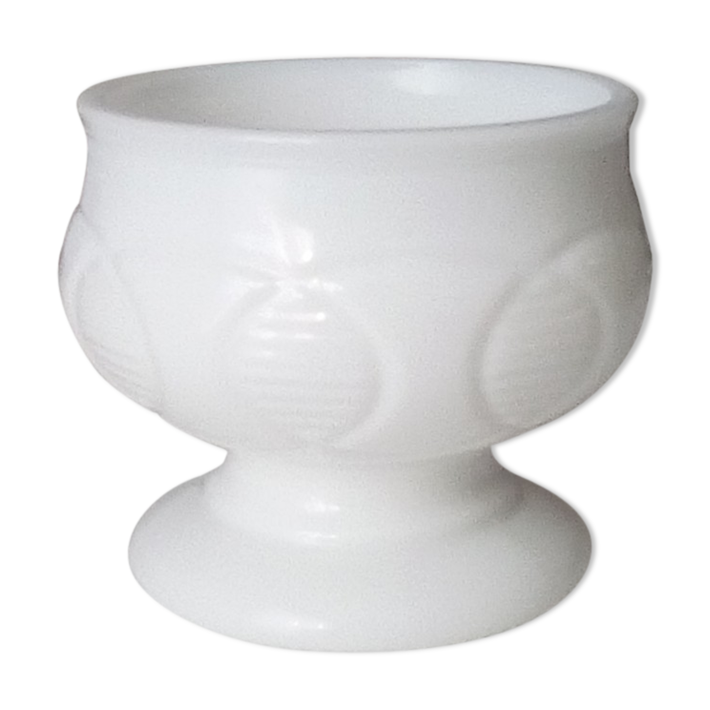 Old-footed cup in white opaline