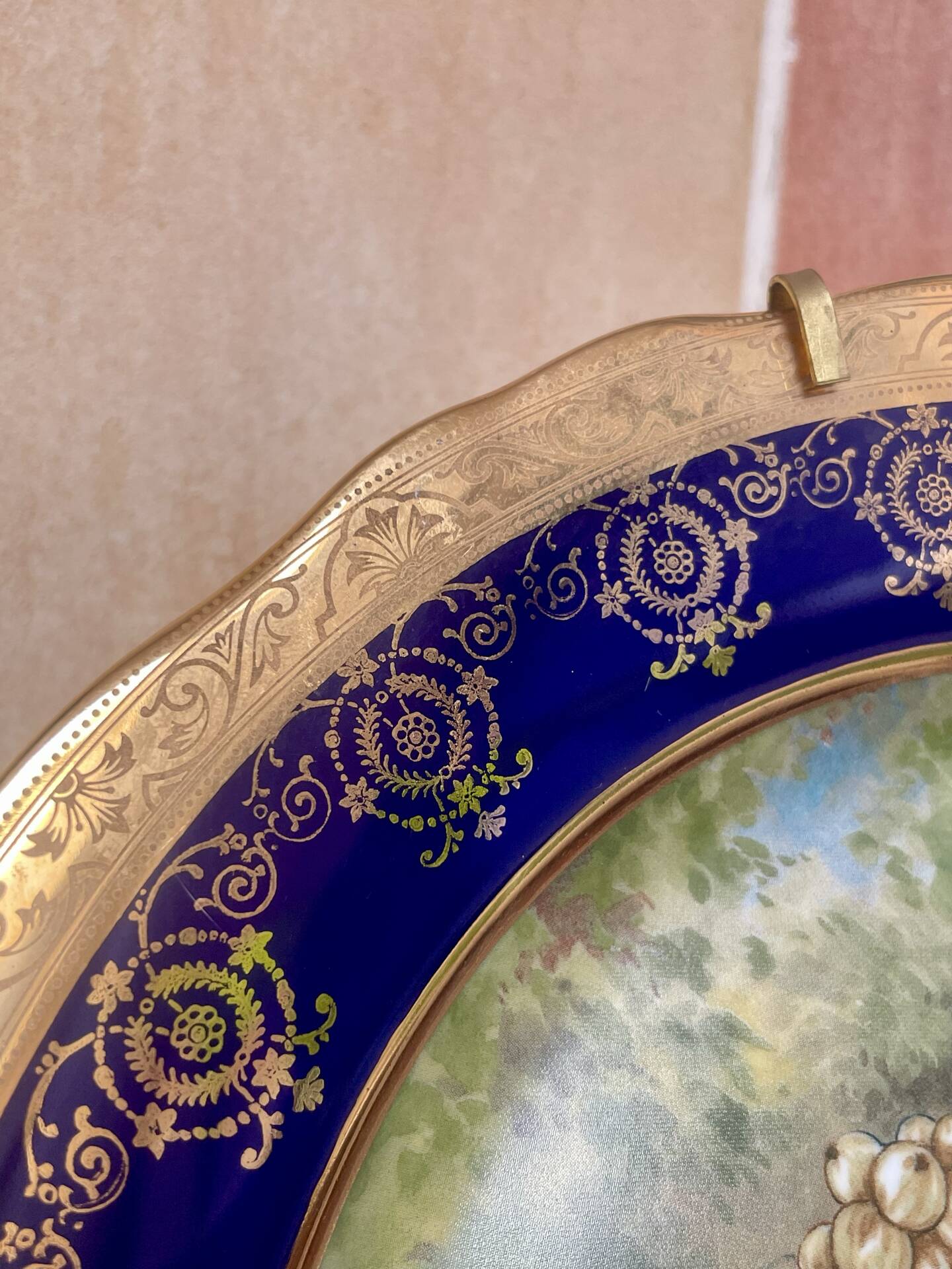 Decorative plate collection limoges. prestige de limoges - france