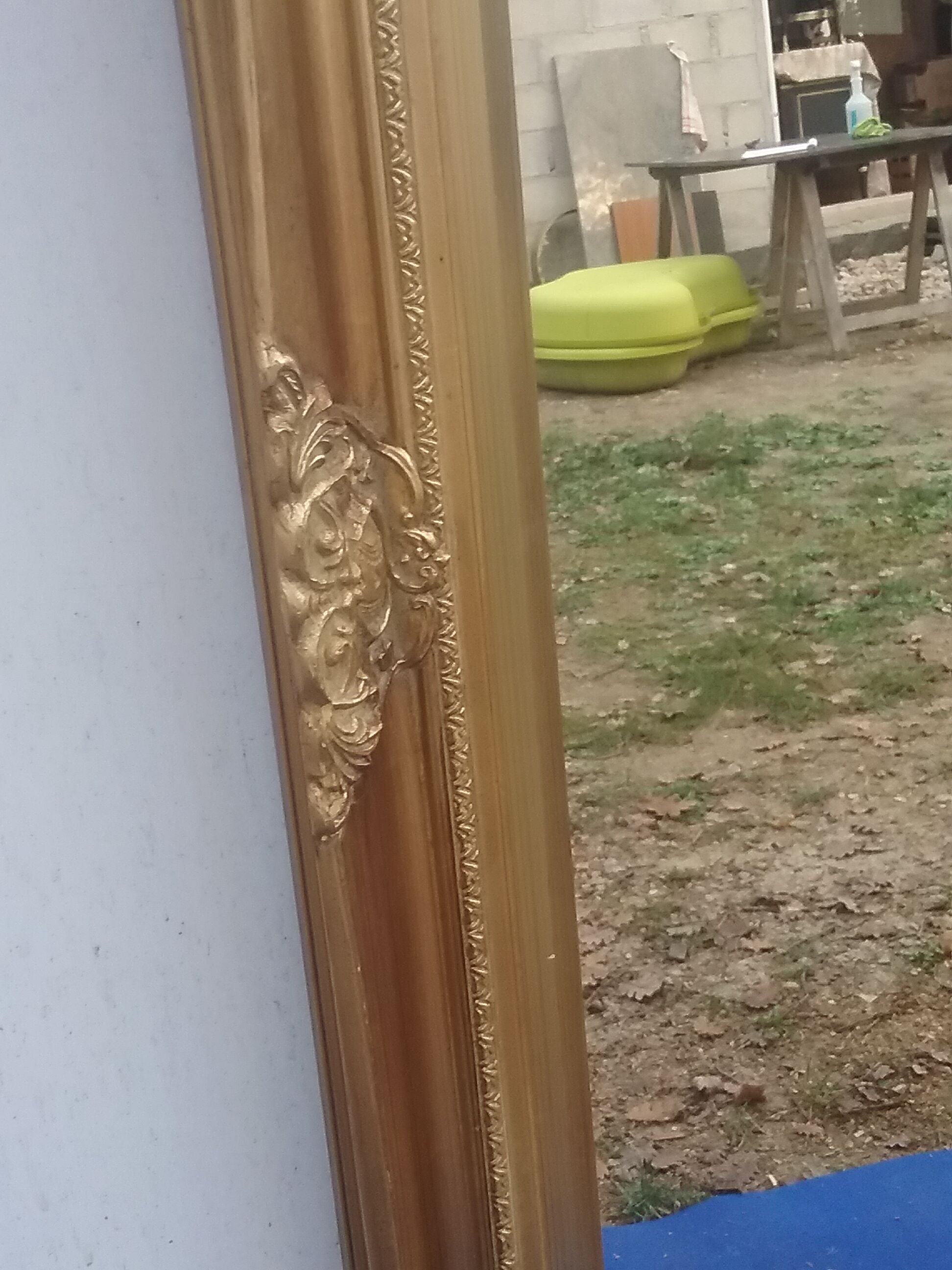 Golden mirror