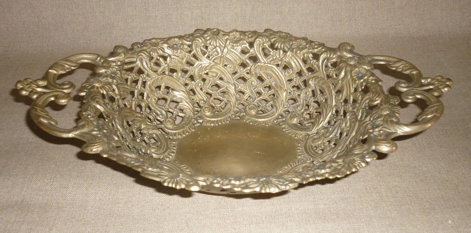 Fruit basket, bread basket with matt gilded bronze handles