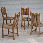 Danish dinning set of table and four chairs in oak and wool.