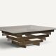Table basse sculpturale en aluminium brossé et verre – années 1970