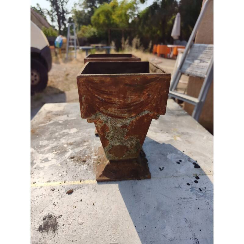 Pair of cast iron vases from 1900 in Charleville - Mézières