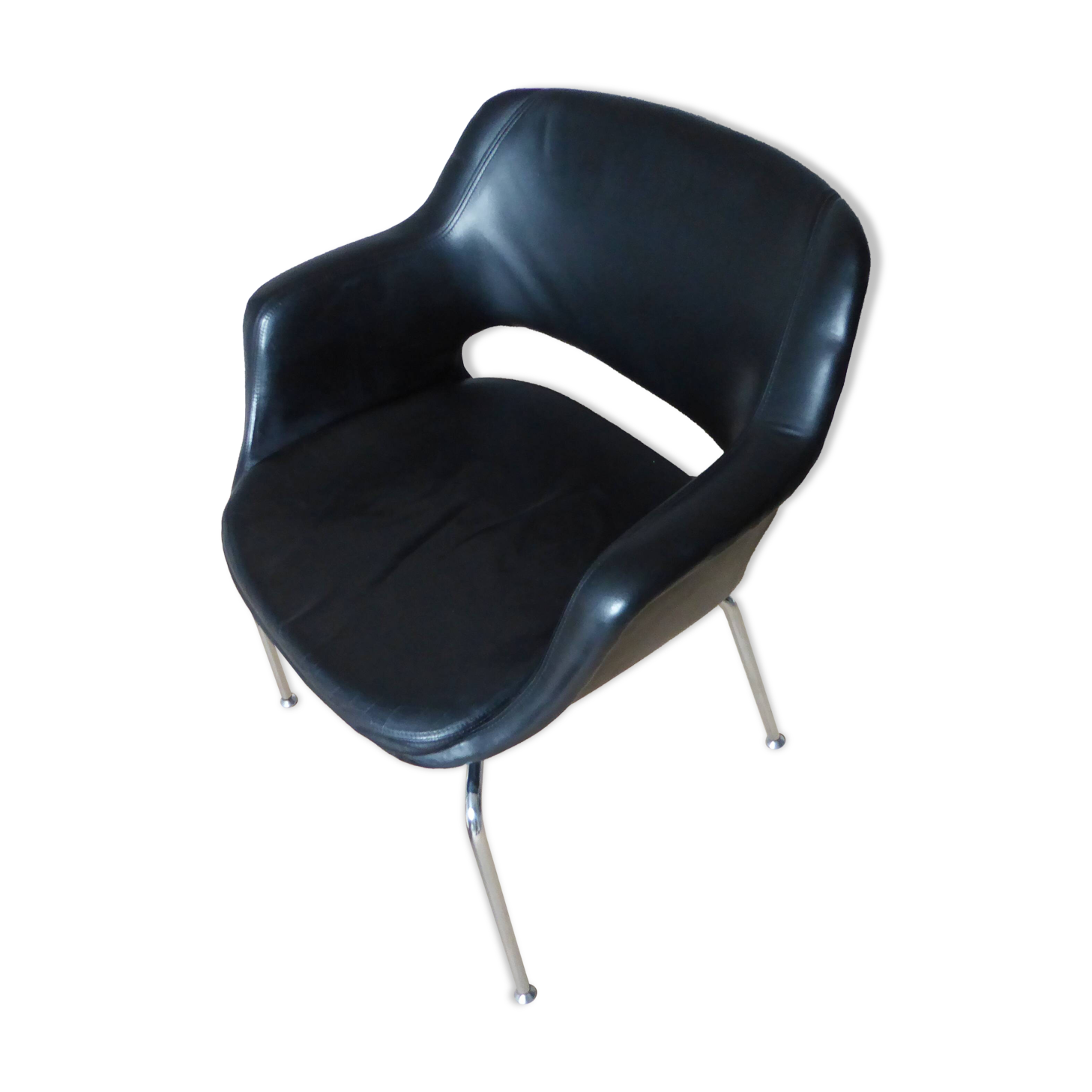 Armchair with leather and chrome armrests