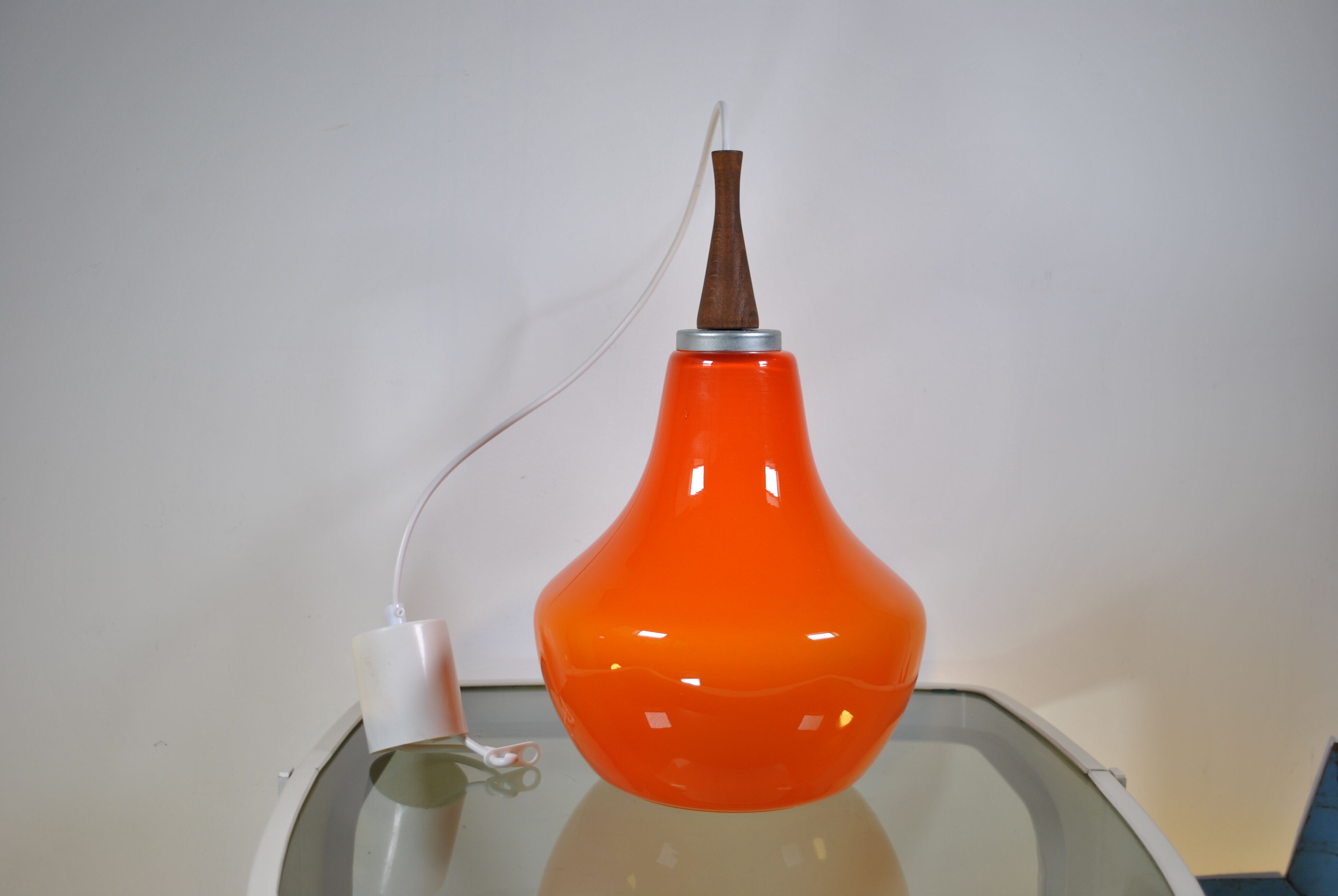 Glass suspension 1960