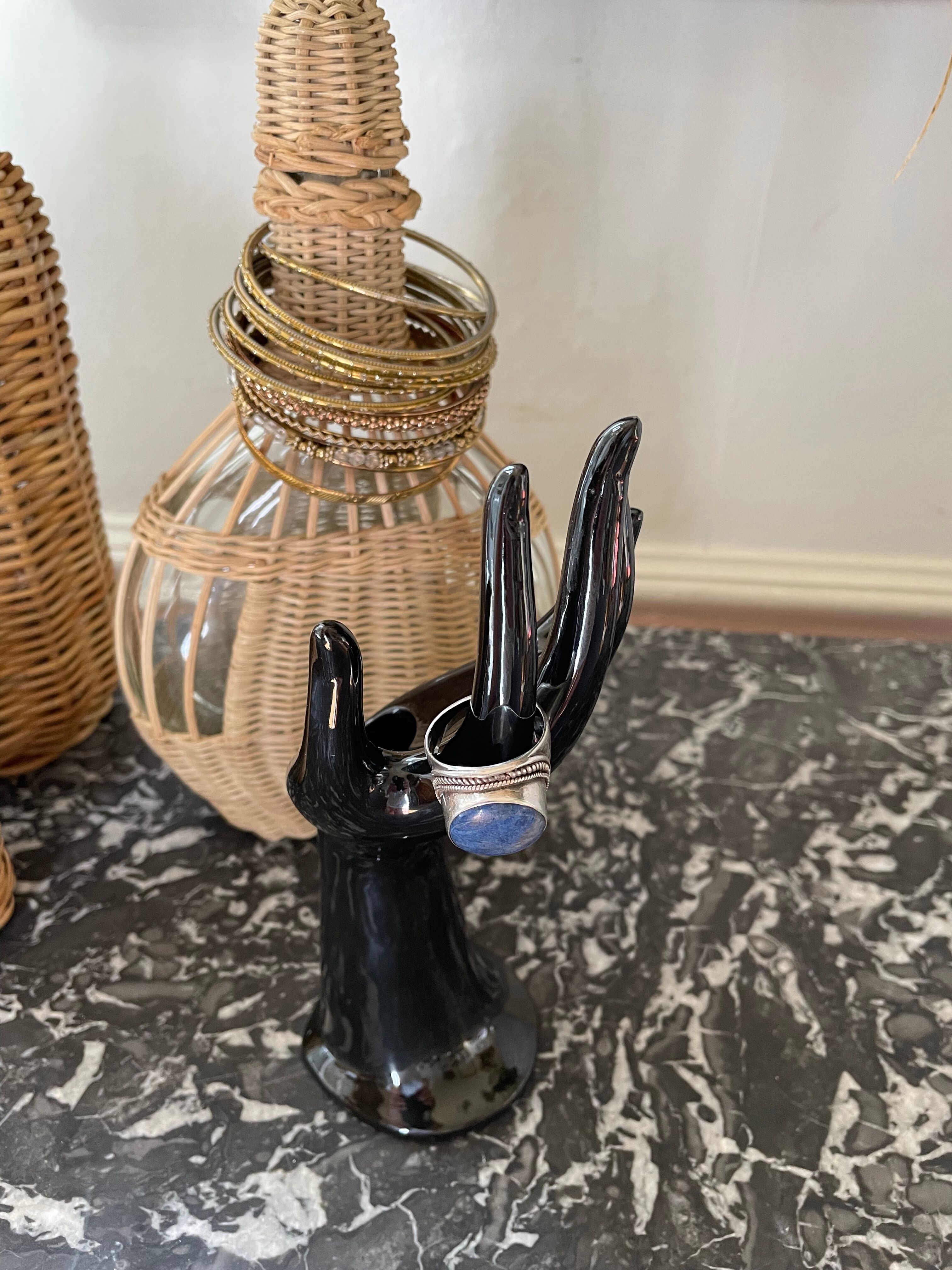 Hand baguier soliflore