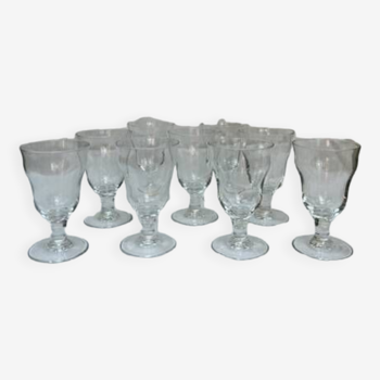 9 transparent stemmed glasses