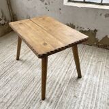 Table brutaliste savoyarde en chêne